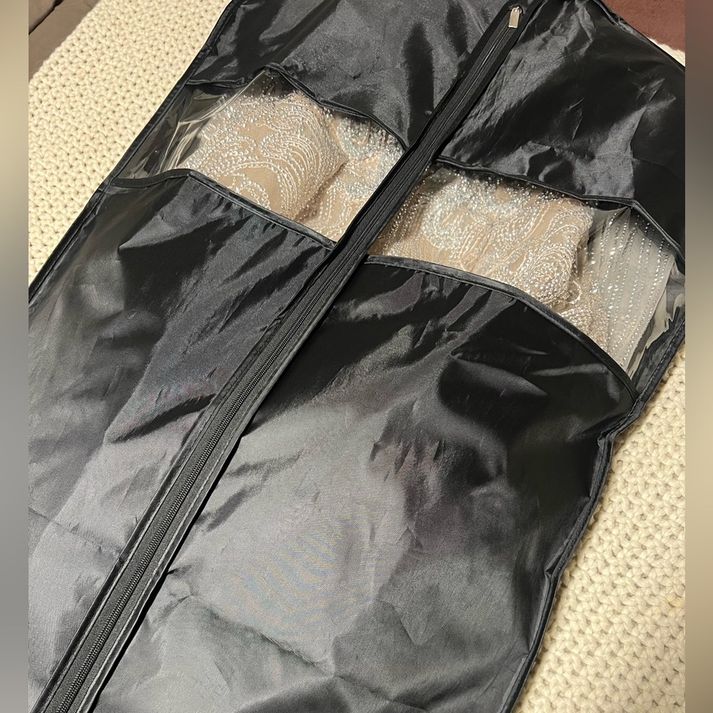 Luxury Party Gown - Picture 17 of 17